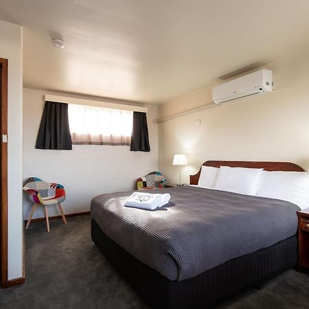 City View Motel Montagu Bay Екстериор снимка