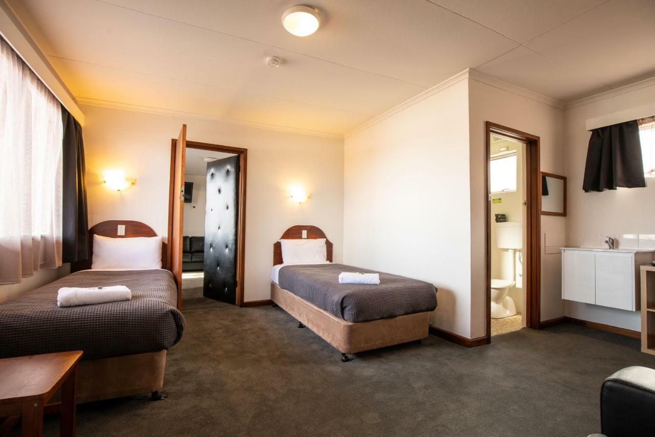 City View Motel Montagu Bay Екстериор снимка