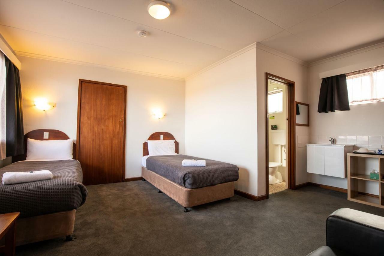 City View Motel Montagu Bay Екстериор снимка