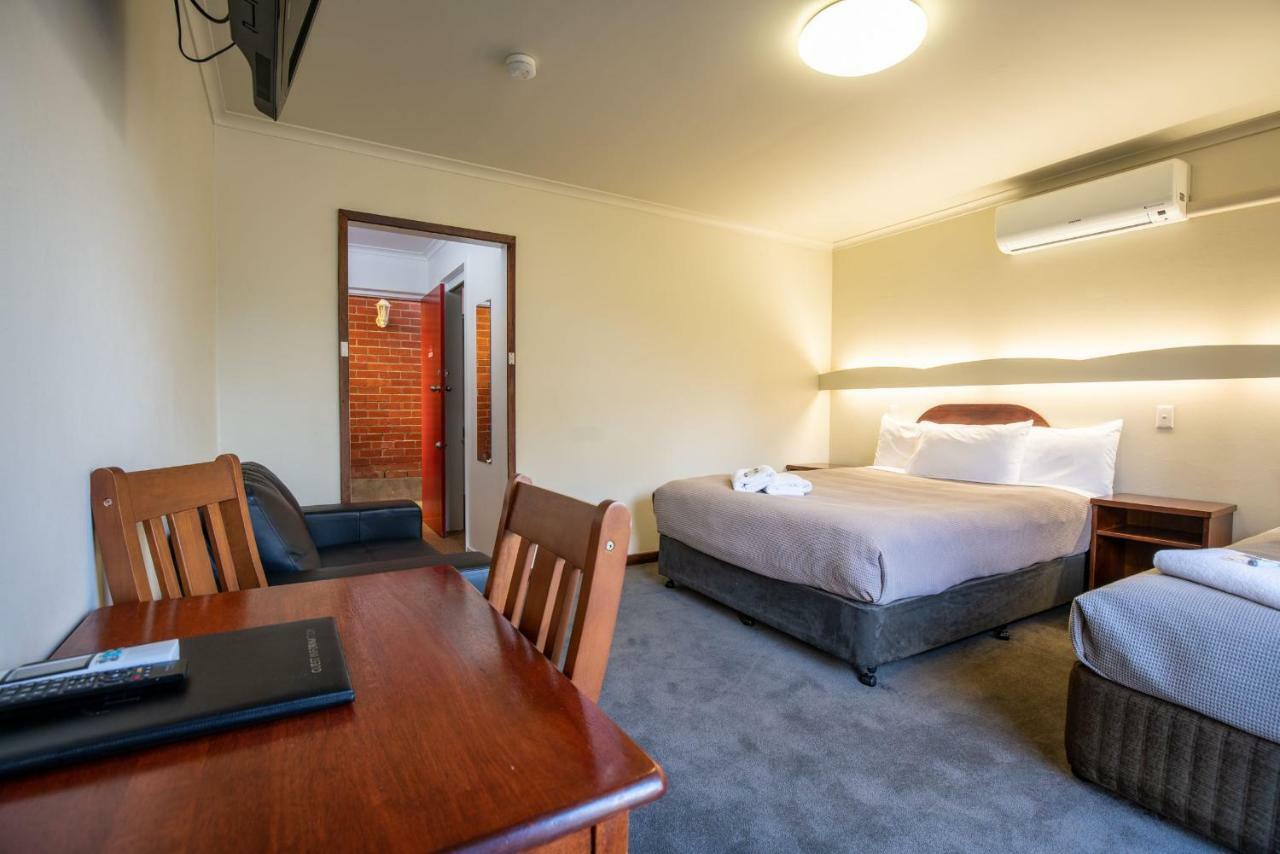 City View Motel Montagu Bay Екстериор снимка