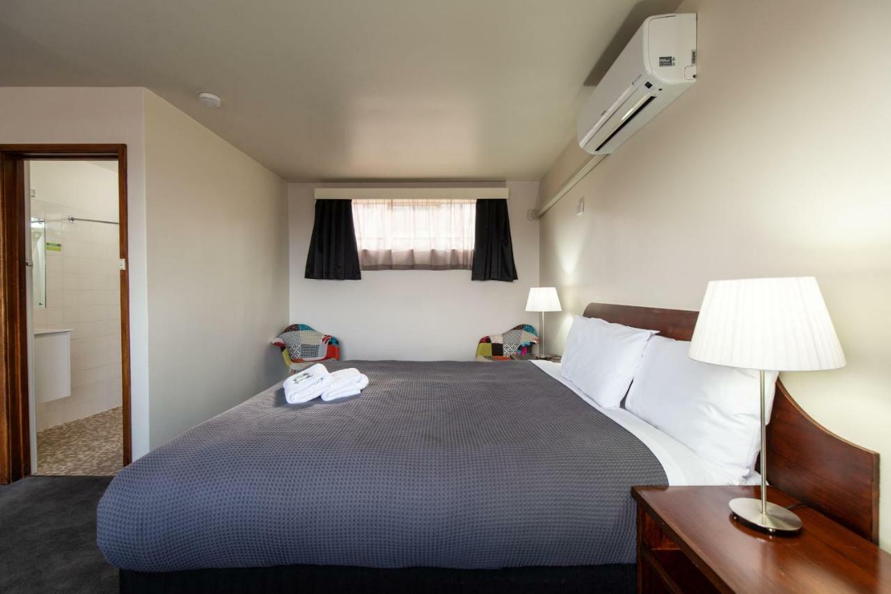 City View Motel Montagu Bay Екстериор снимка