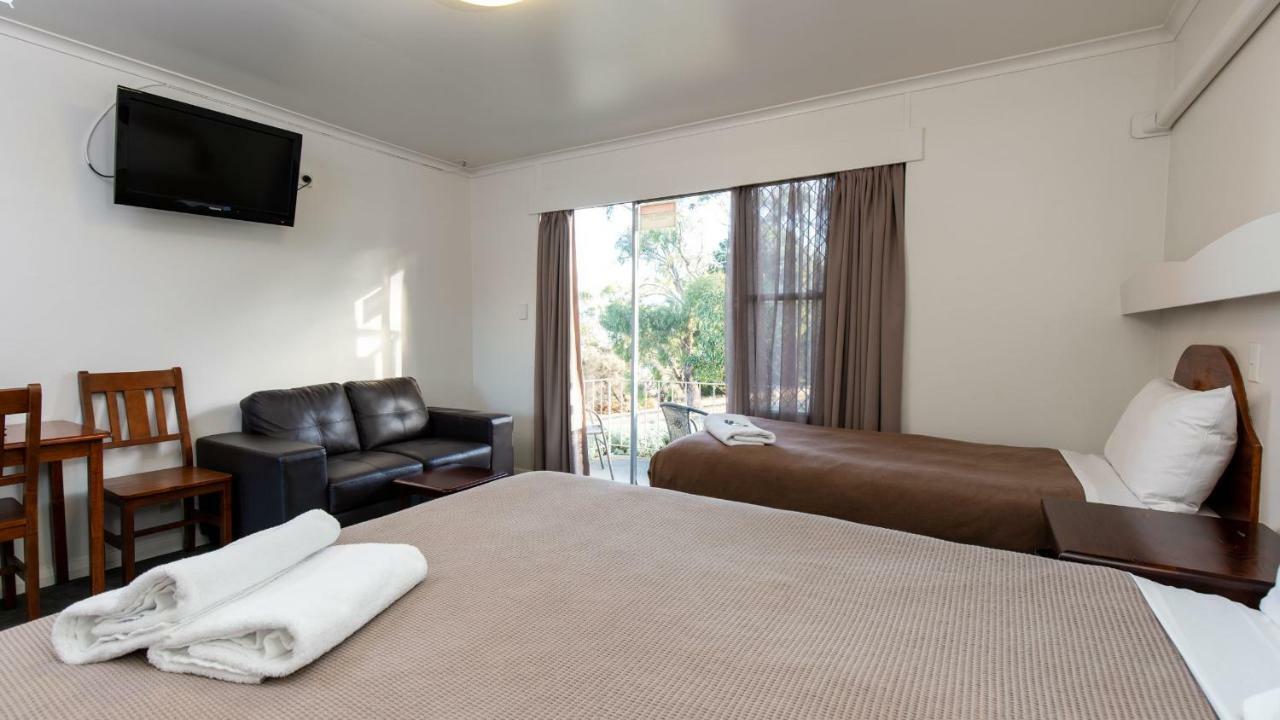 City View Motel Montagu Bay Екстериор снимка